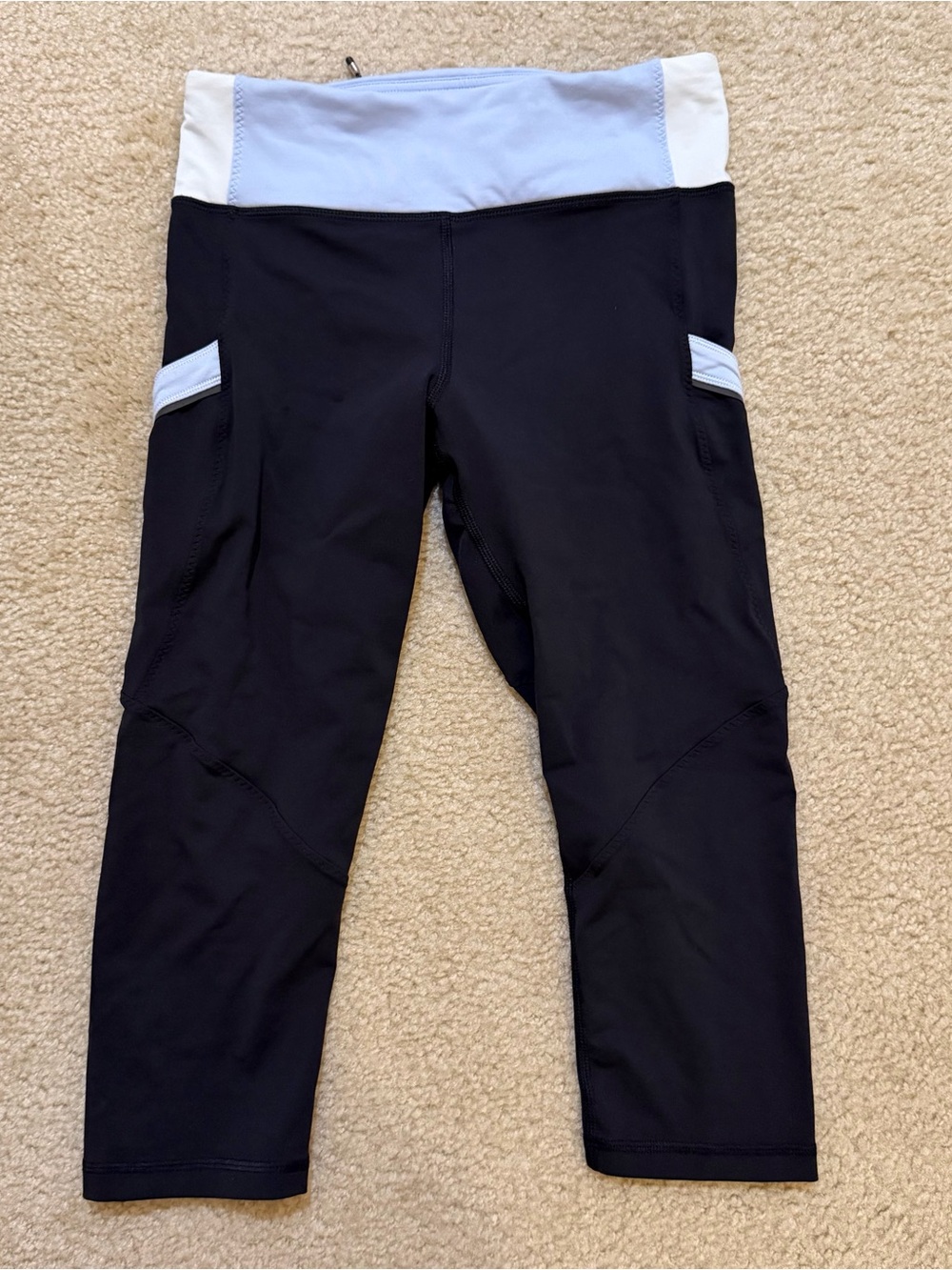 Lululemon Run Mod Moves Crop Cool Breeze Size 4